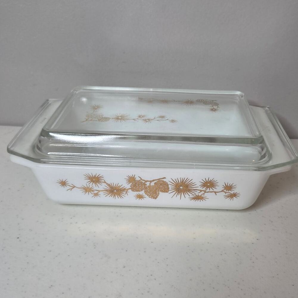 Vintage Pyrex Golden Pine Cone Space Saver Rectangle #575B 2Quart Casserole Dish